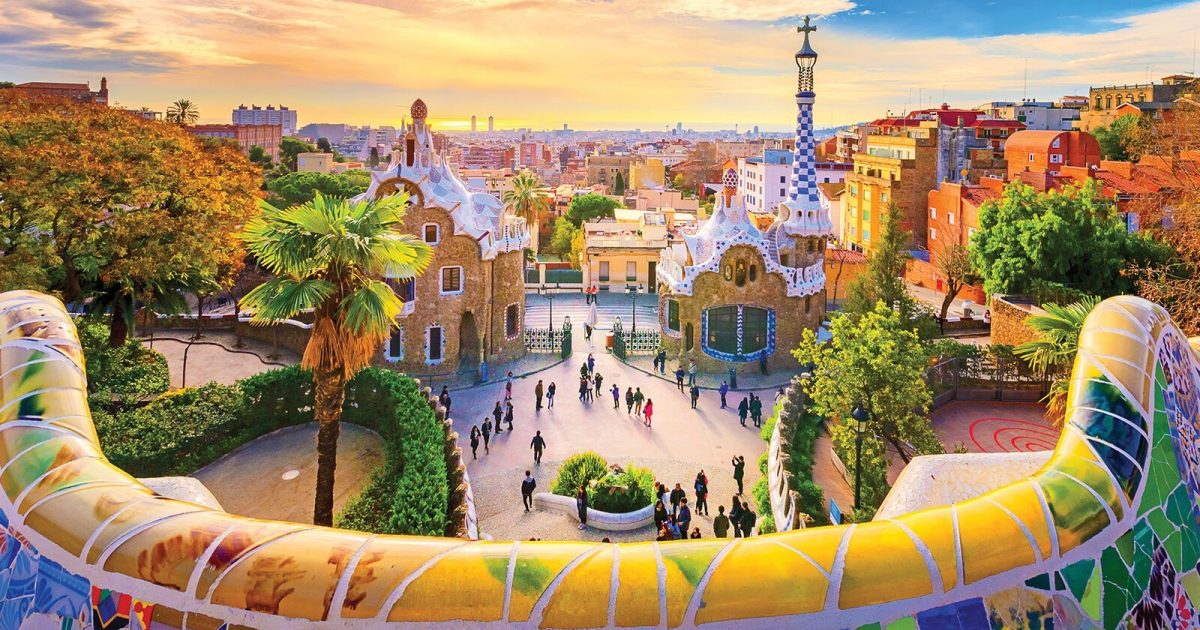 An expert guide to Barcelona | World of Cruising