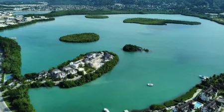 Roundtrip Fort Lauderdale