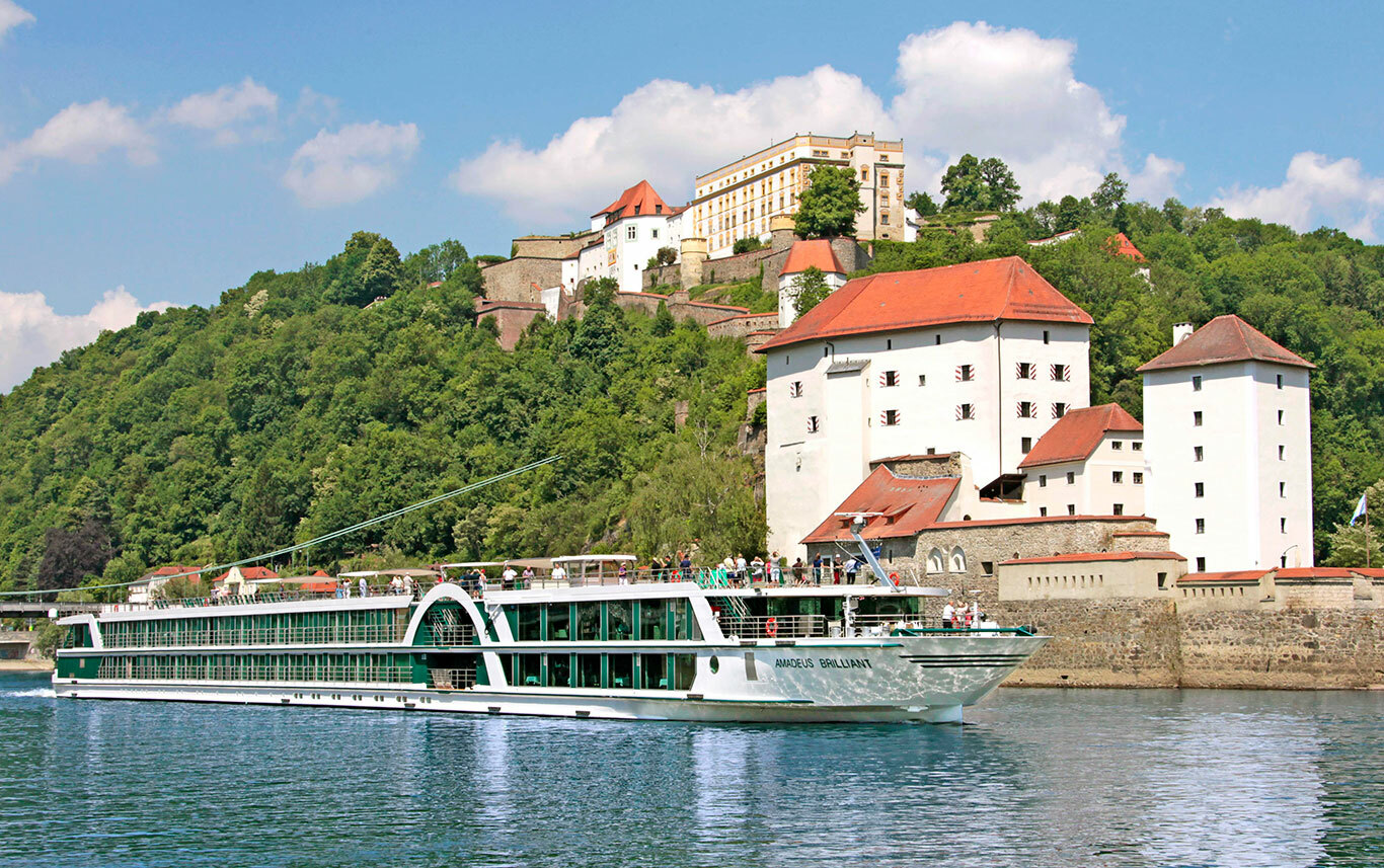 are danube river cruises operating now