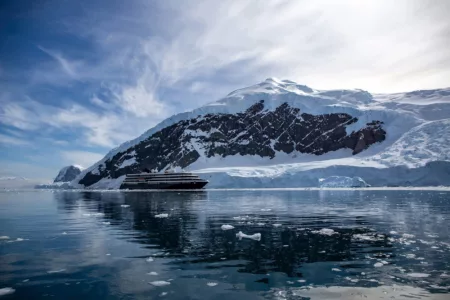 Picture of the World Voyager cruise ship