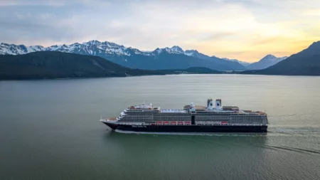 Picture of the Nieuw Amsterdam cruise ship