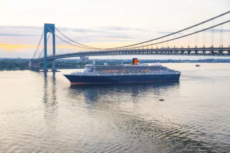 Picture of the Queen Mary 2 cruise ship