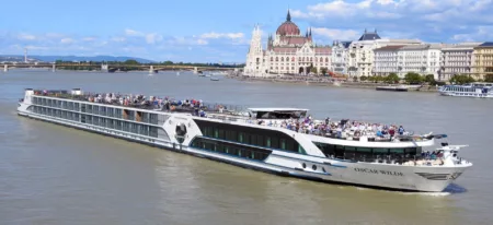 Picture of the MS Oscar Wilde cruise ship