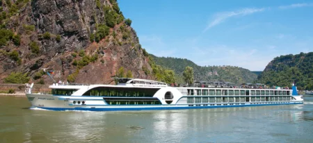 Picture of the MS Robert Burns cruise ship