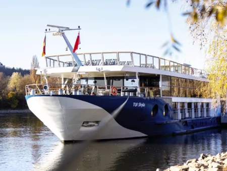 Picture of the TUI Skyla cruise ship