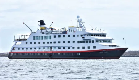 Picture of the Tauck Santa Cruz II cruise ship