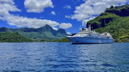 Picture of the Star Breeze cruise ship