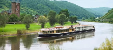 Picture of the River Queen cruise ship