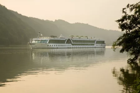 Picture of the MS Amadeus Symphony cruise ship