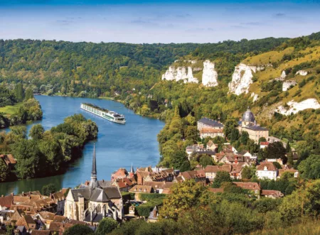 Picture of the Scenic Gem cruise ship