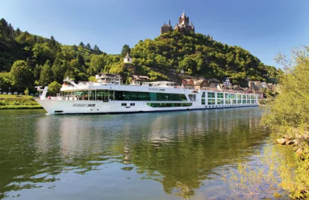 Picture of the Scenic Jade cruise ship