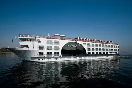 Picture of the MS Farah cruise ship