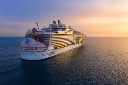 Picture of the Wonder of the Seas cruise ship