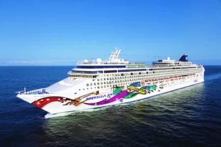 Picture of the Norwegian Jewel cruise ship